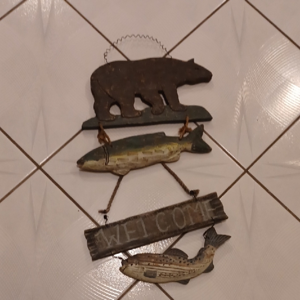 4/$40 Rustic Bear and Fish Welcome Sign - Wood, Metal & Rope